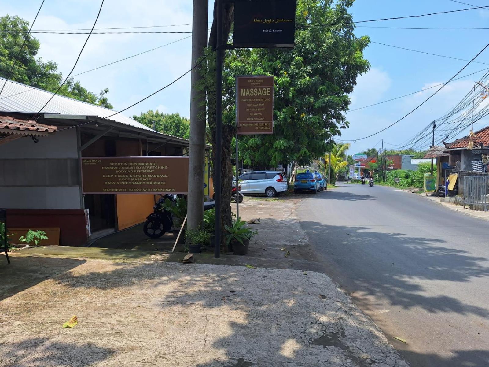Oma Joglo Jimbaran Hotel Exterior photo