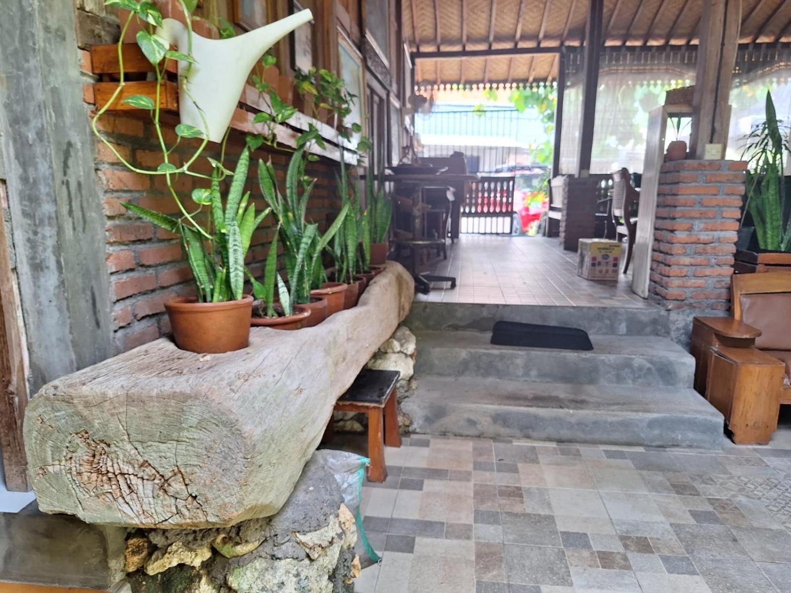 Oma Joglo Jimbaran Hotel Exterior photo